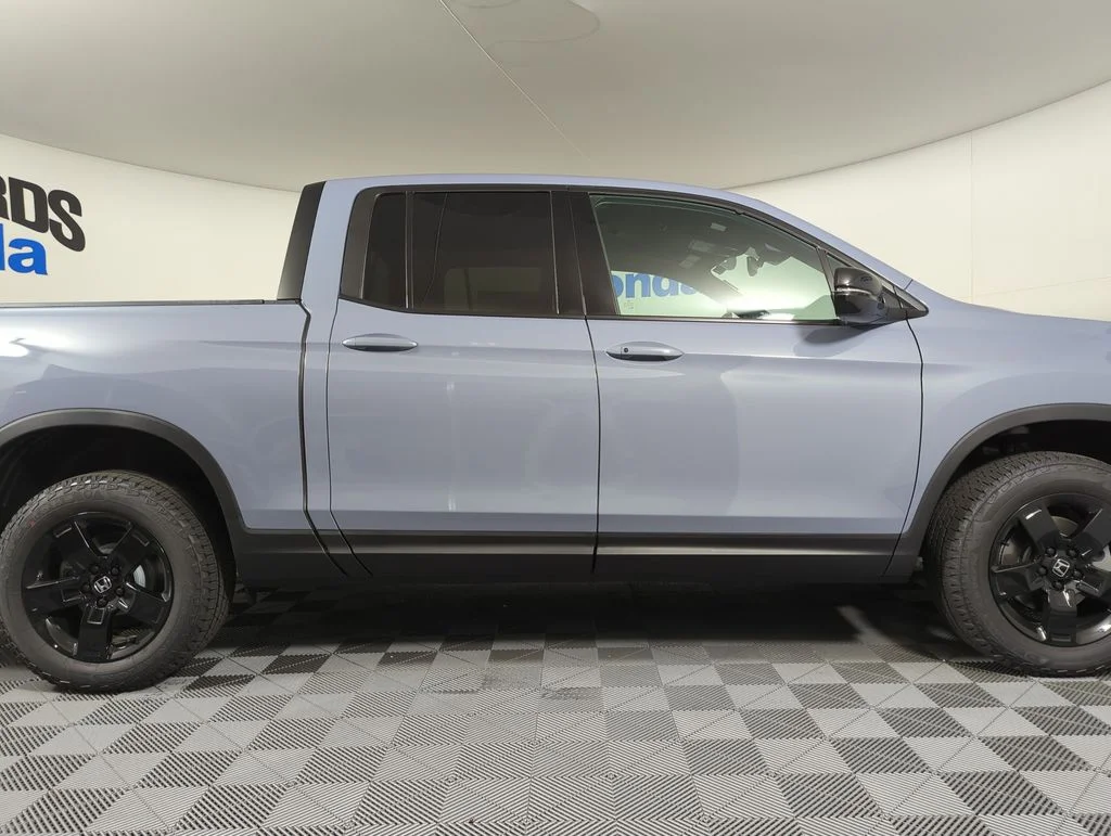 New 2026 Sonic Gray Pearl Honda Black Edition image 6