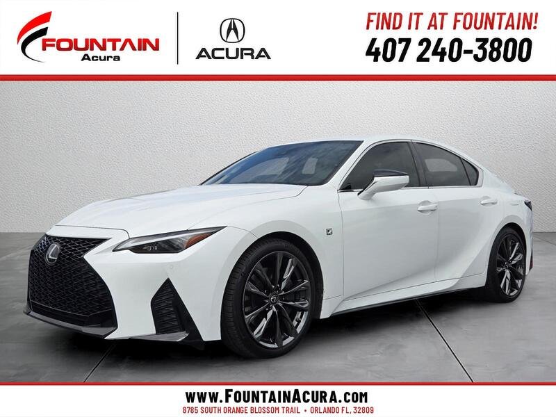 2022 Lexus IS
