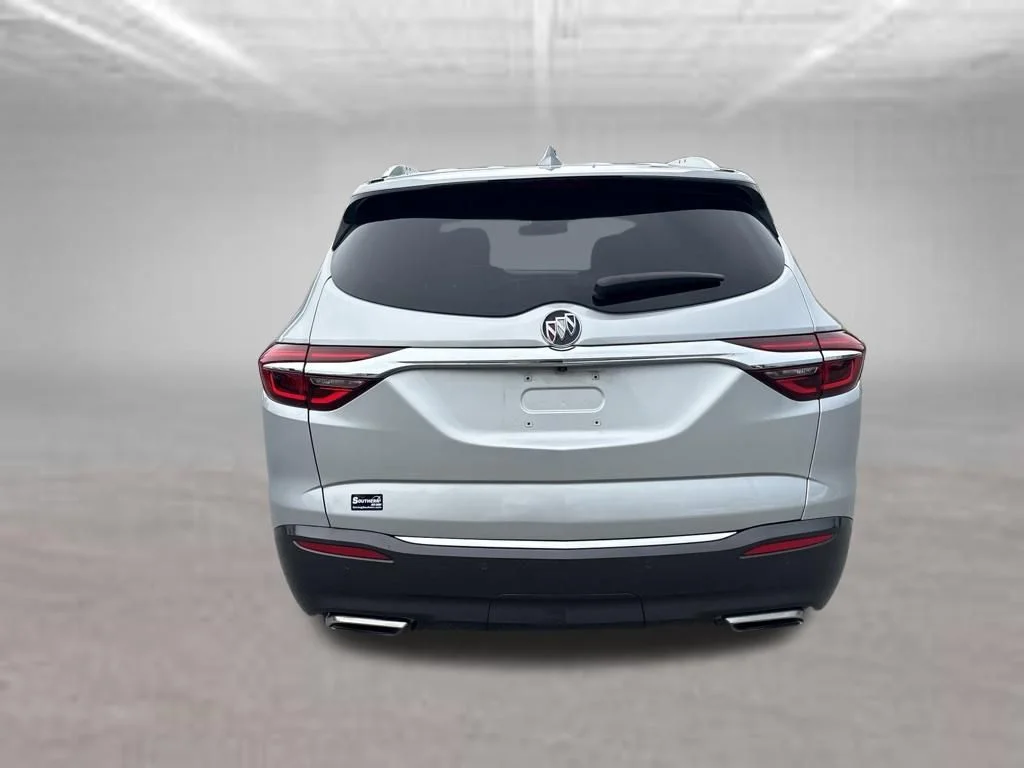 Used 2019 Silver Buick Essence image 4