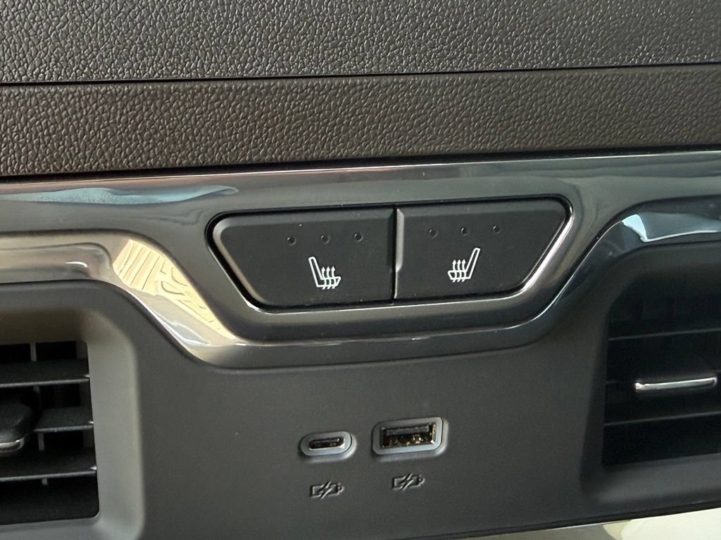 2026 GMC Sierra 1500 SLT - Photo 17