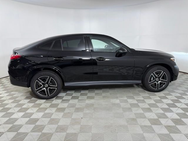 New 2027 Black Mercedes-Benz GLC 300 image 8