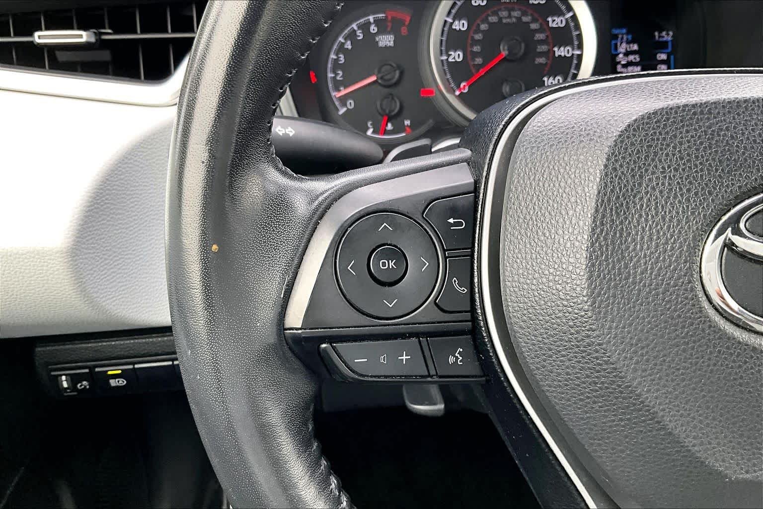 Used 2019 Midnight Black Metallic Toyota SE image 23