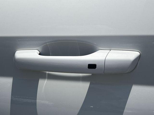 New 2026 White Hyundai SEL w/Two-Tone Roof image 34