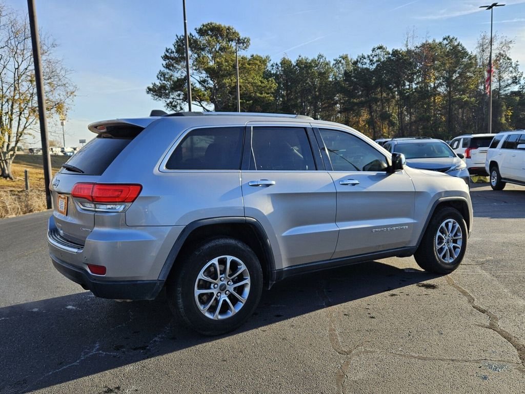 Used 2016 Silver Jeep Limited image 12