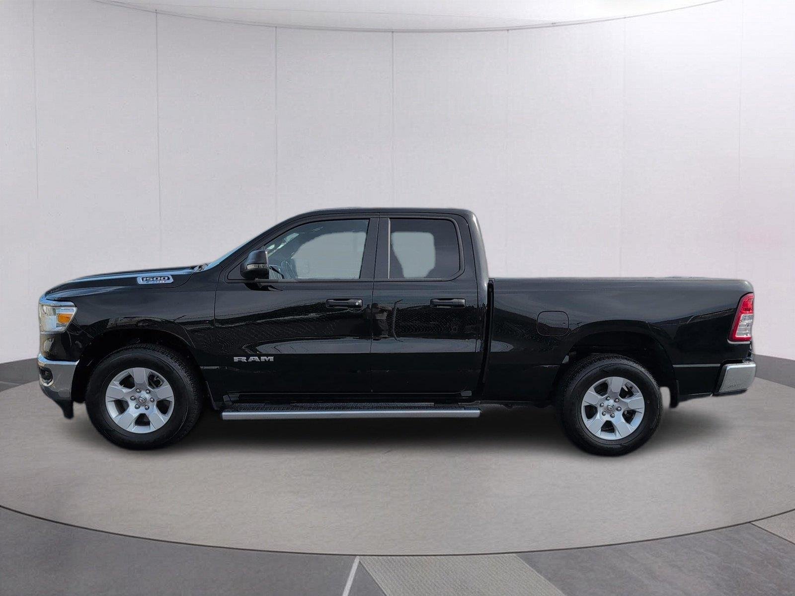 Used 2023 Diamond Black Crystal Pearlcoat Ram Big Horn image 2