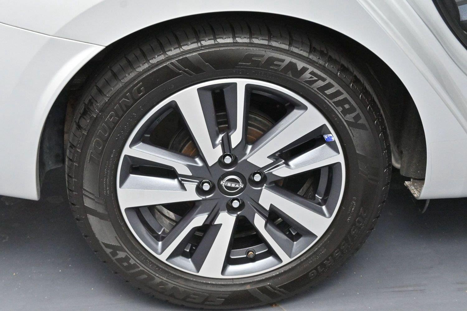 Used 2023 Brilliant Silver Metallic Nissan SV image 30