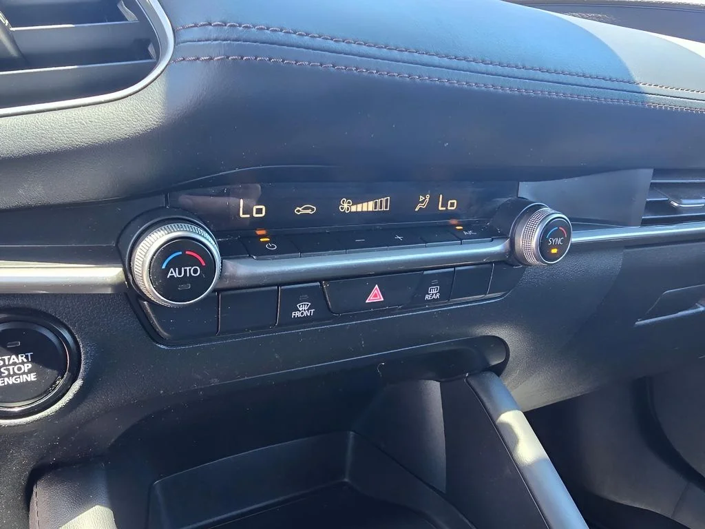 Used 2021 Machine Gray Metallic Mazda Select image 22
