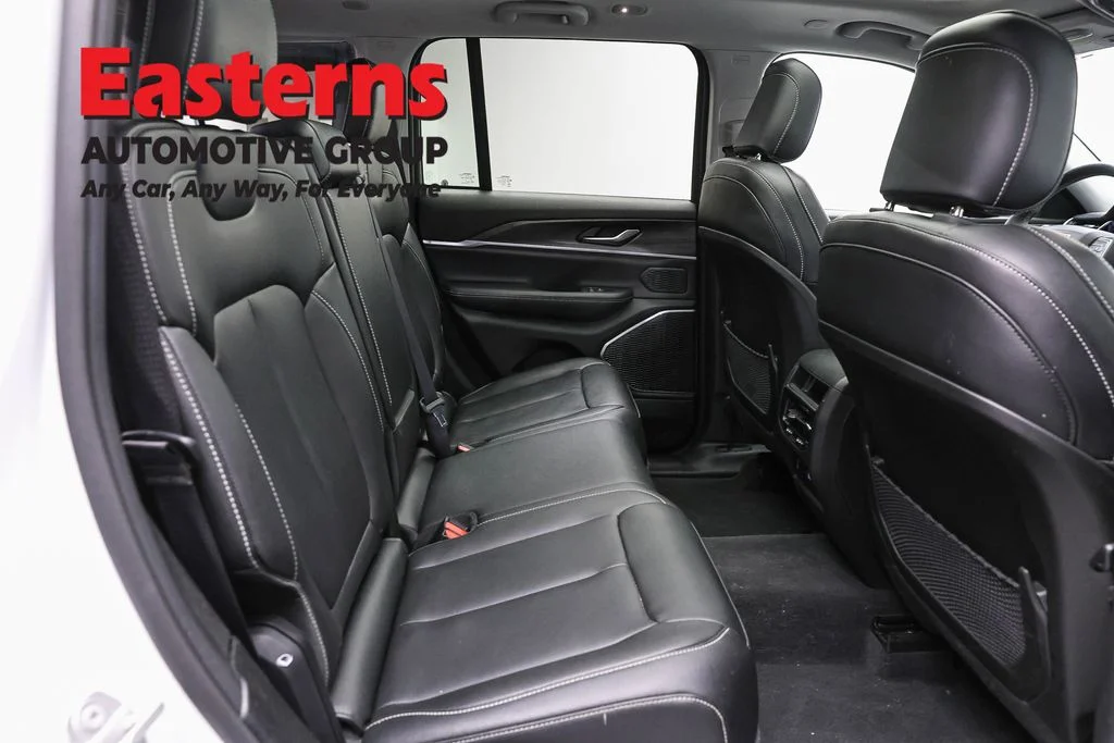 Used 2023 White Jeep 4xe image 25