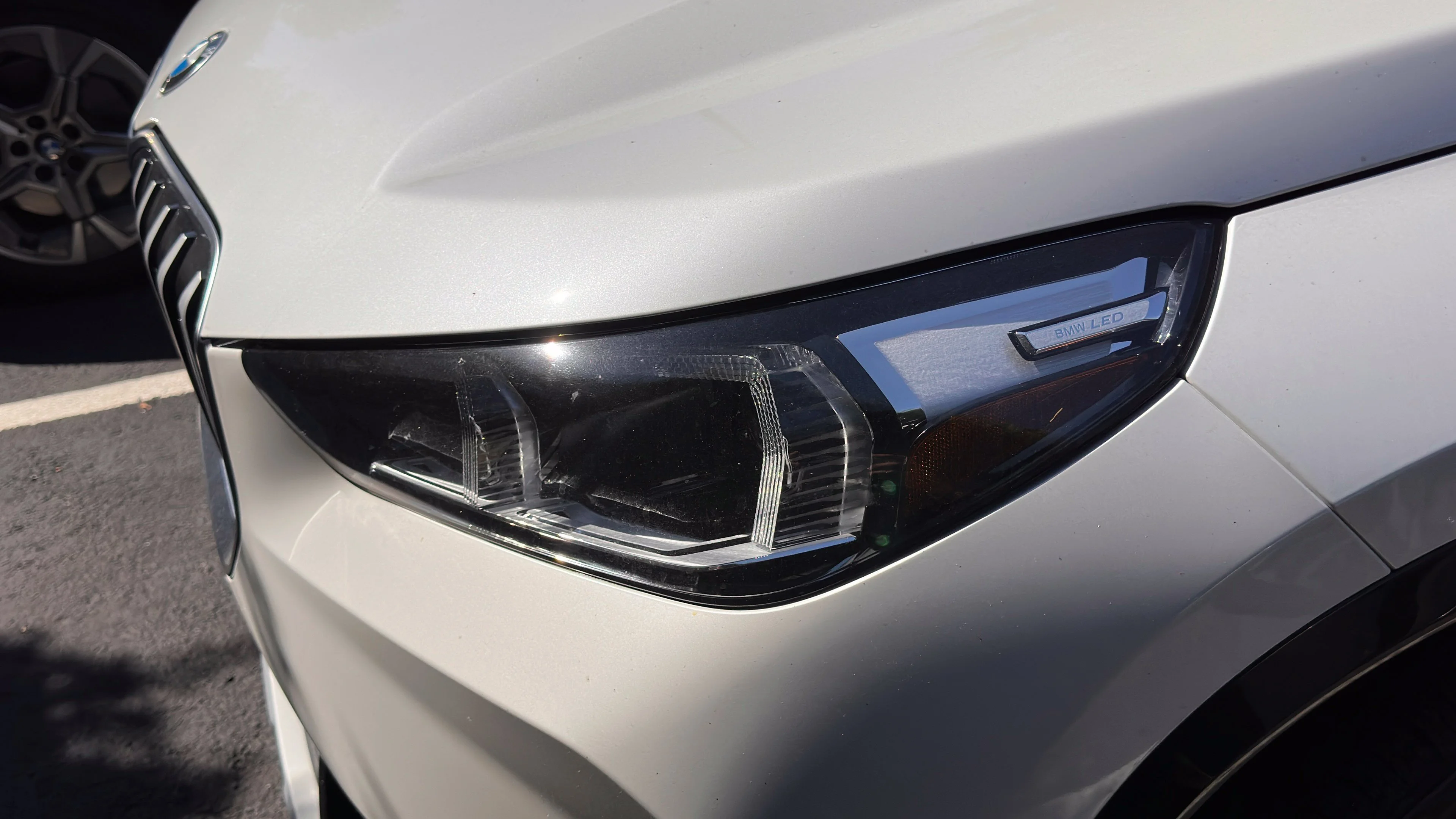 Used 2025 Mineral White Metallic BMW xDrive28i image 11