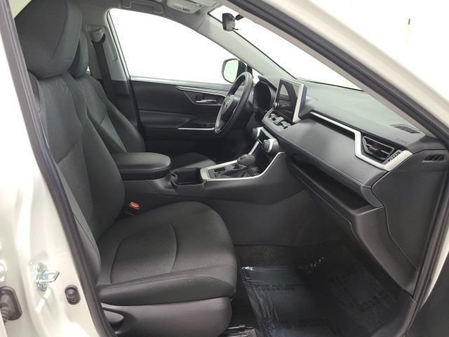 Used 2024 Ice Cap Toyota XLE image 2