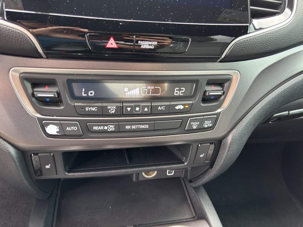 Used 2020 Obsidian Blue Pearl Honda EX-L image 12