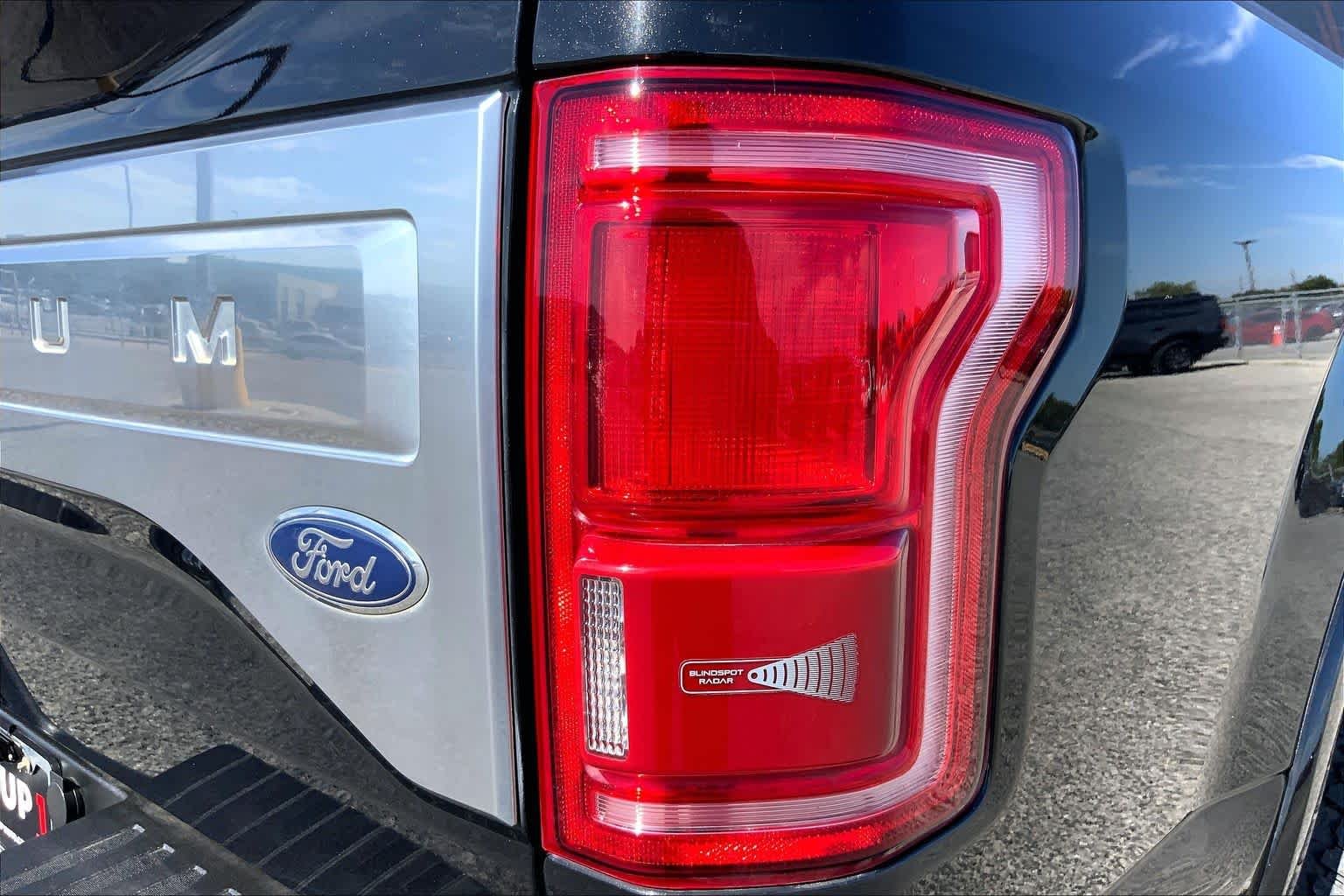 Used 2015 Tuxedo Black Metallic Ford Platinum image 10