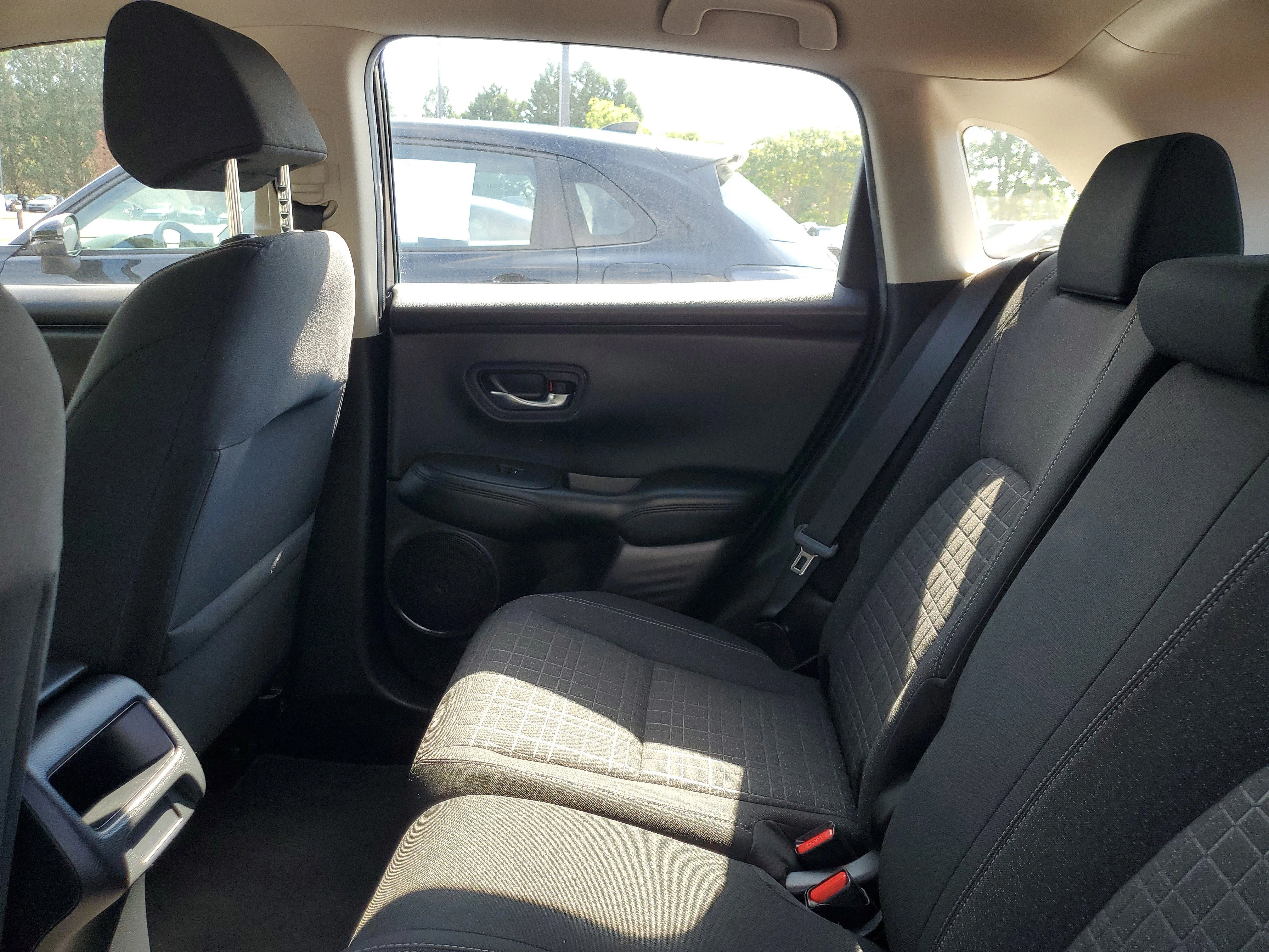 Used 2023  Honda LX image 11