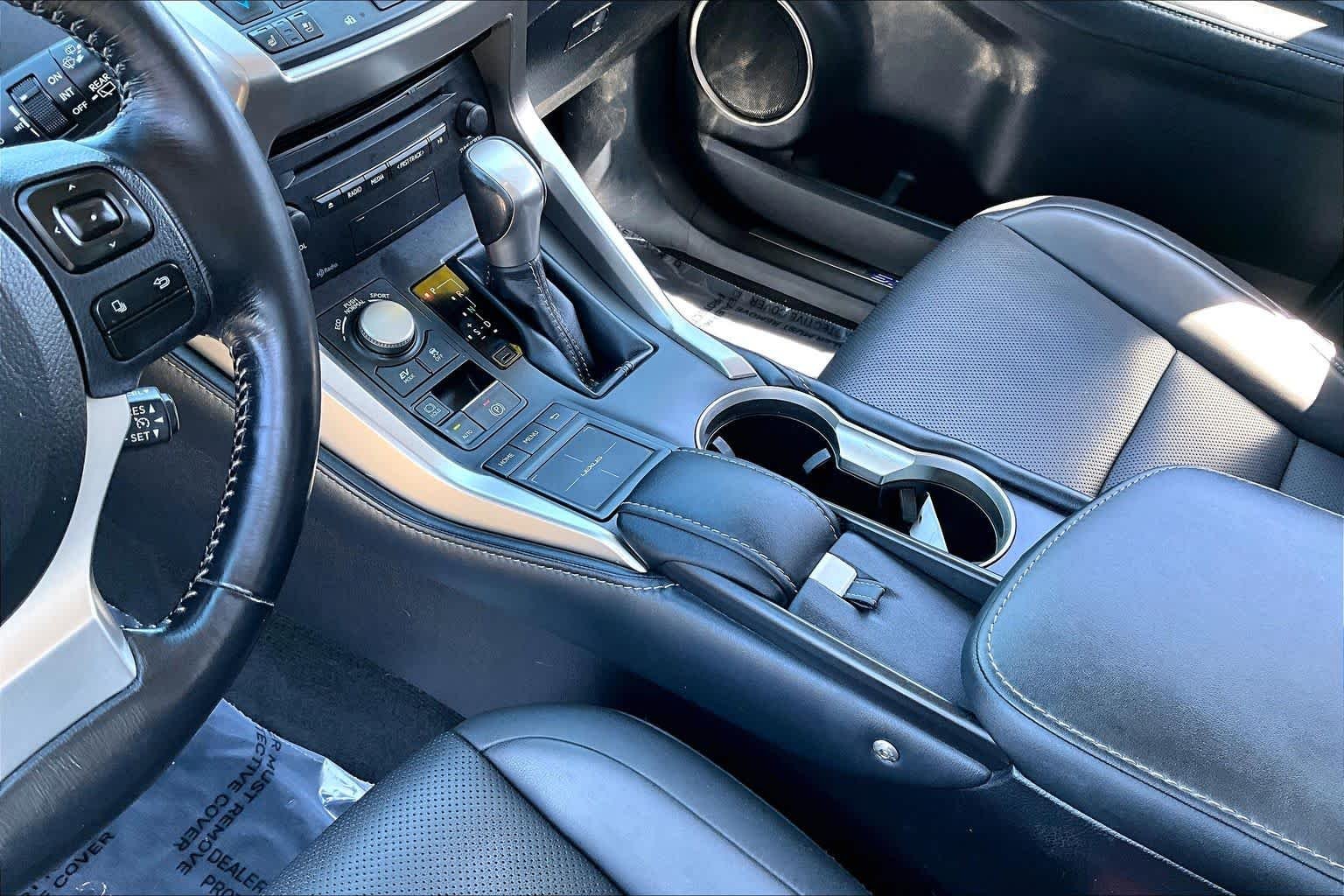 Used 2015 Silver Lining Metallic Lexus  image 16