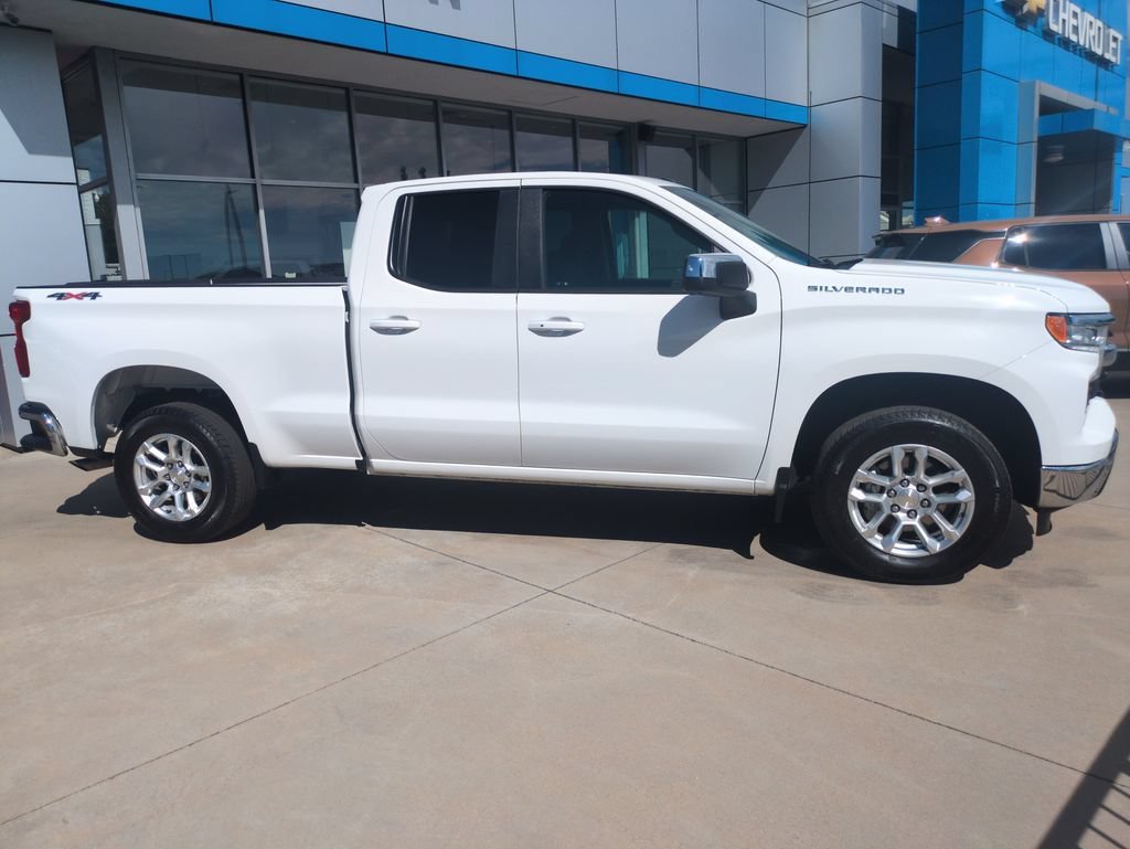 Used 2023 SUMMIT WHITE Chevrolet LT image 6
