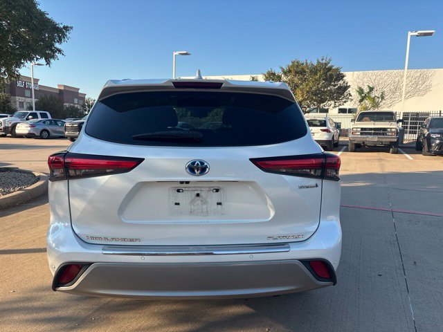 Used 2020 White Toyota Platinum image 6