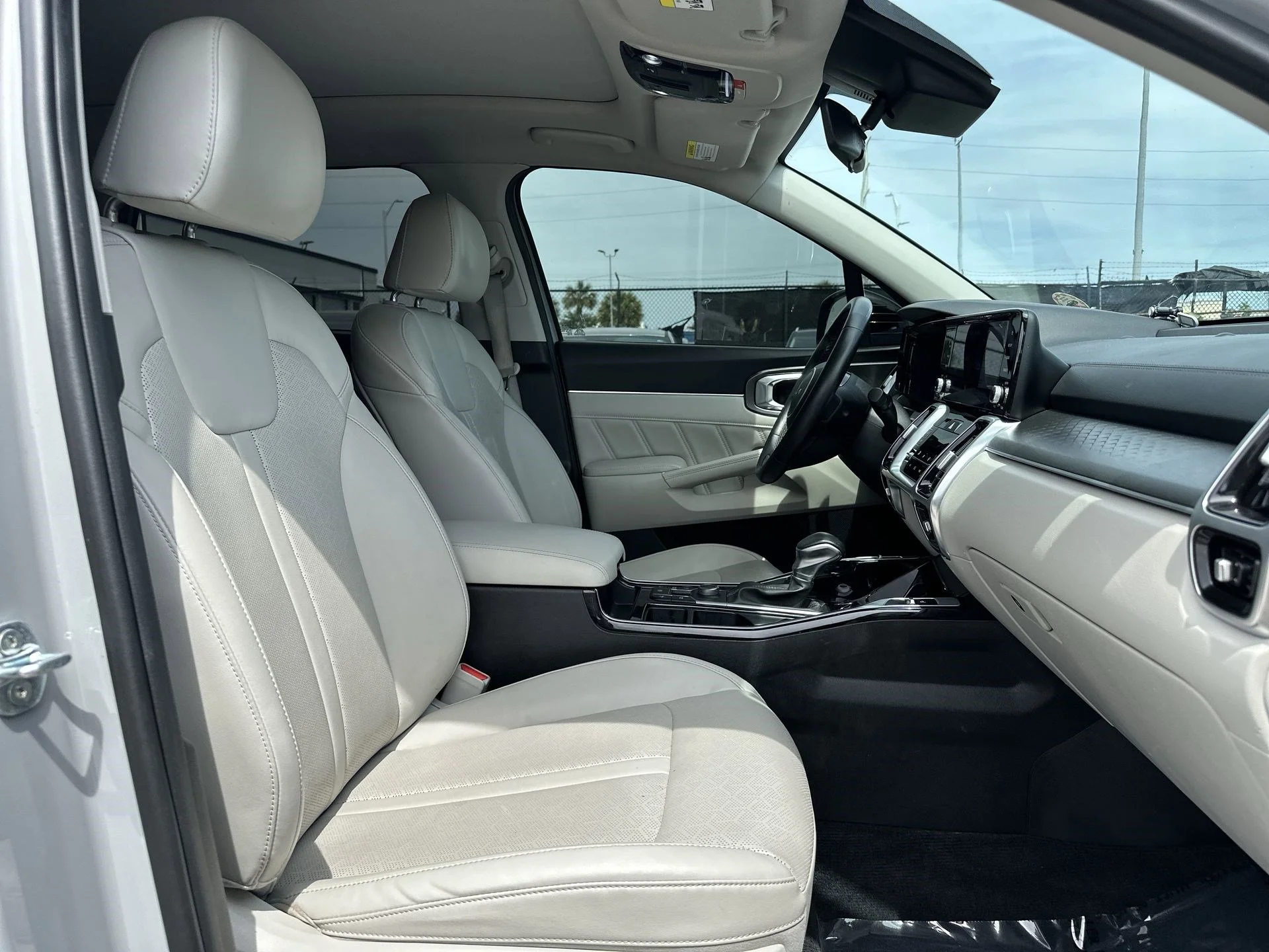 Certified Used 2022 Wolf Gray Kia SX image 24