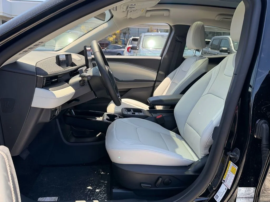 New 2026 Black Ford Premium image 7