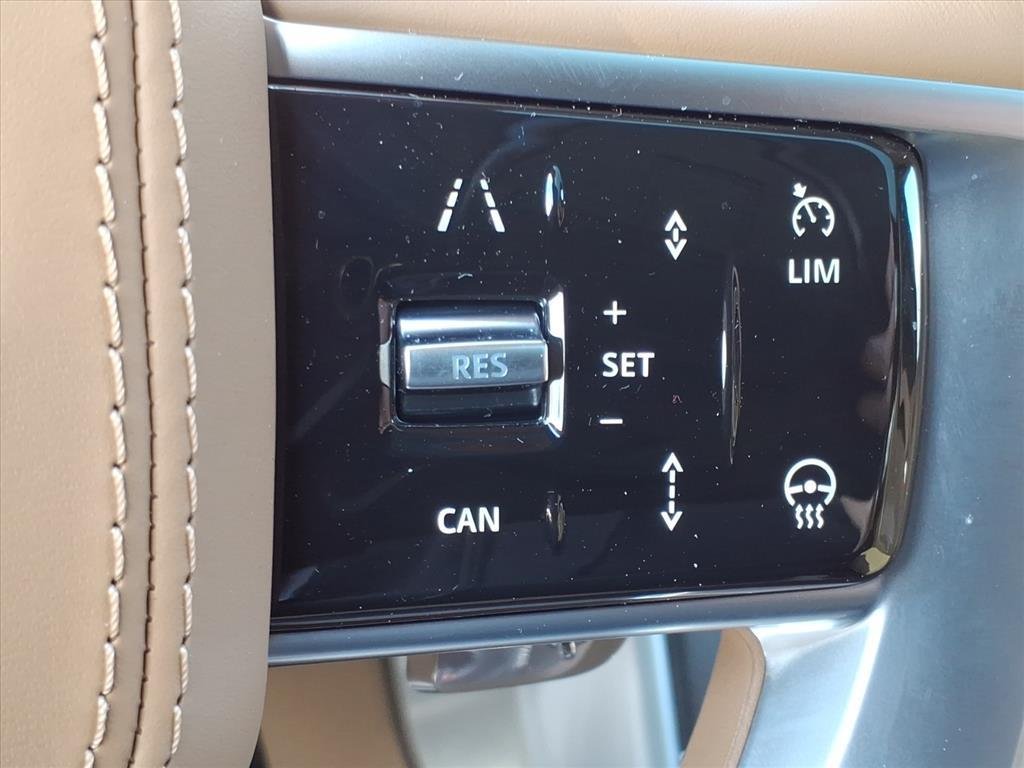 New 2026 Charente Grey LAND ROVER SE image 11