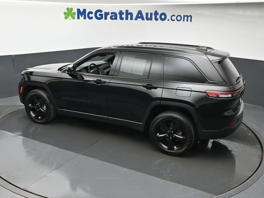 Used 2023 Black Jeep Altitude X image 23