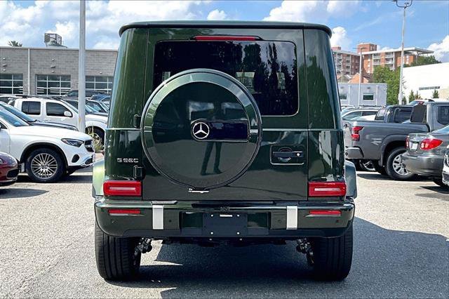 New 2027 MANUFAKTUR Olive Metallic Mercedes-Benz G 580 image 45