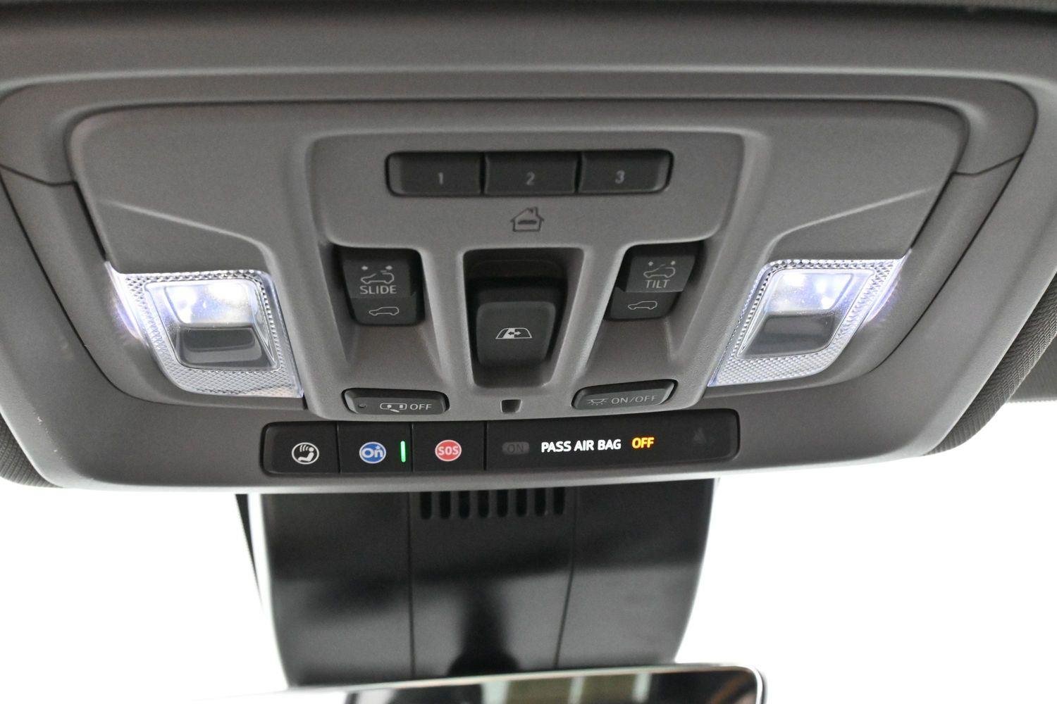 Used 2025 Onyx Black GMC Denali image 28
