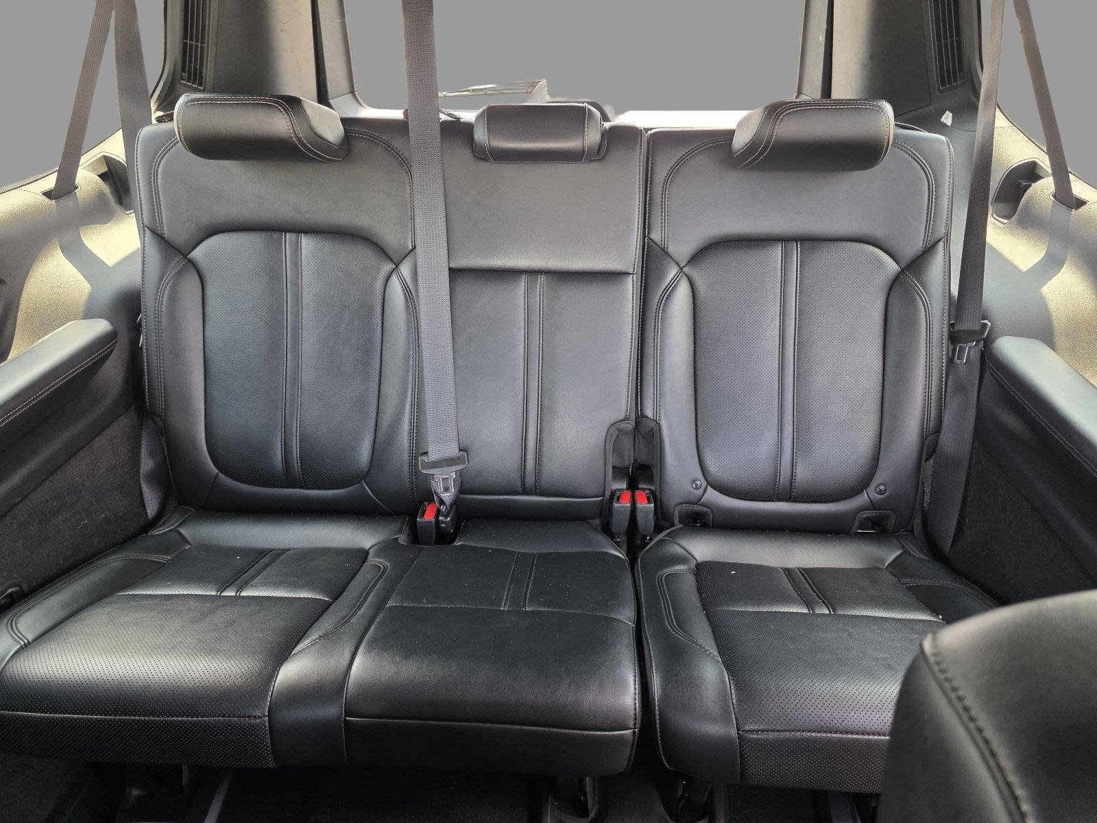 Used 2024 Midnight Sky Jeep 4x4 image 29