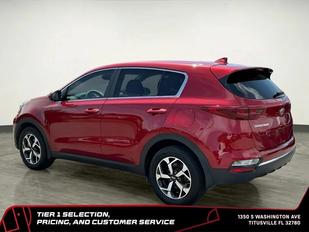 Used 2022 Red Kia LX image 5