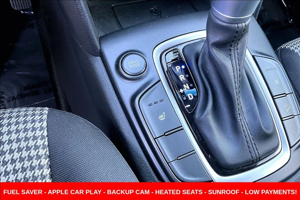 Used 2020 Blue Hyundai SEL Plus image 17