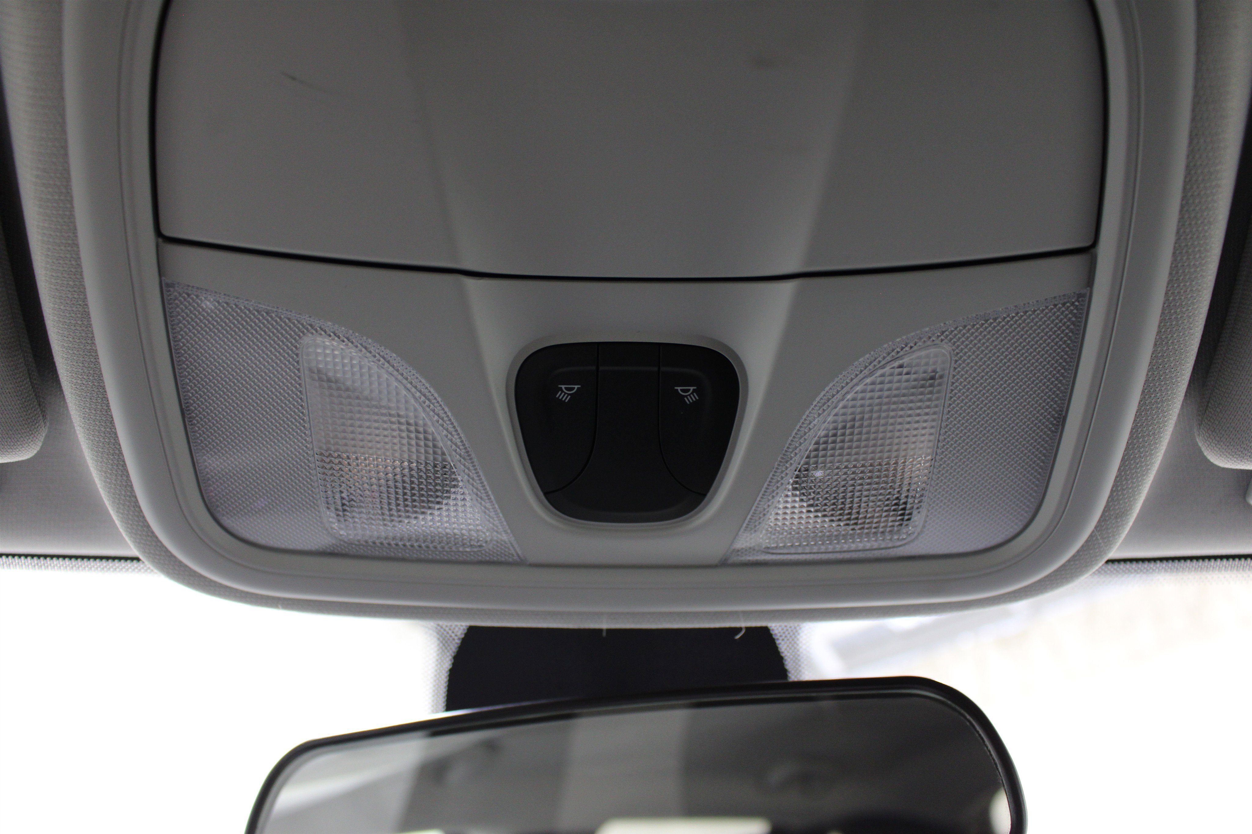 Used 2019 Velvet Red Pearlcoat Jeep Latitude image 17