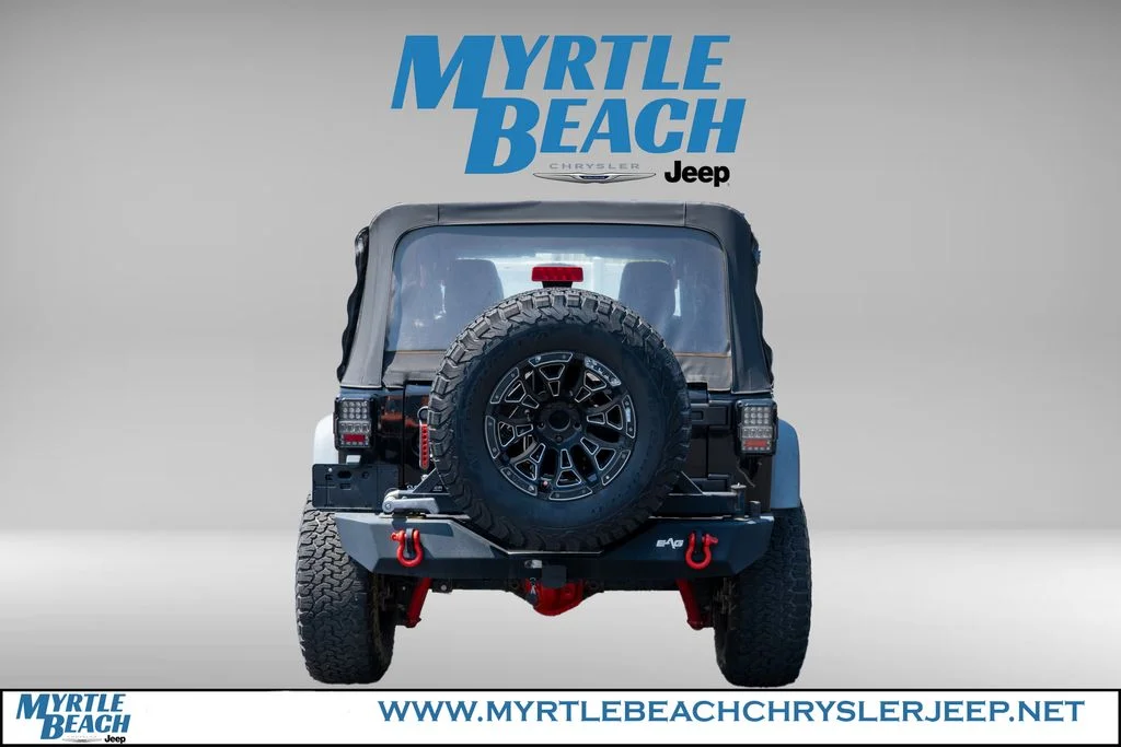 Used 2015 Black Clearcoat Jeep Unlimited Sport image 5