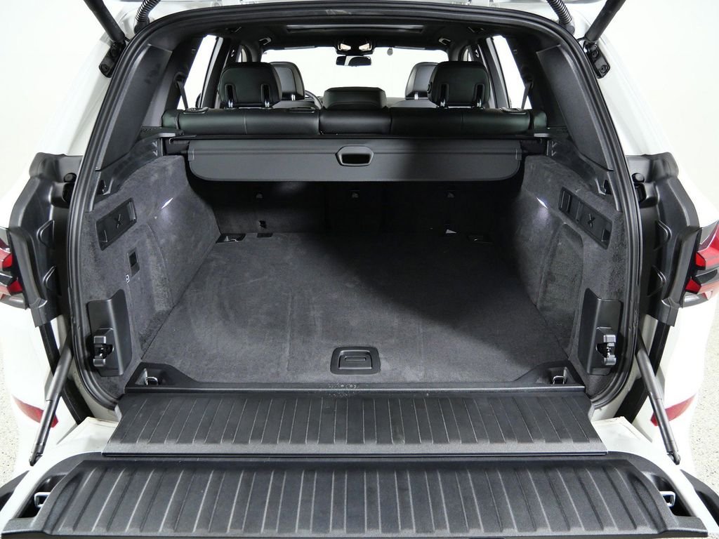 2026 BMW X5 M60i - Photo 28