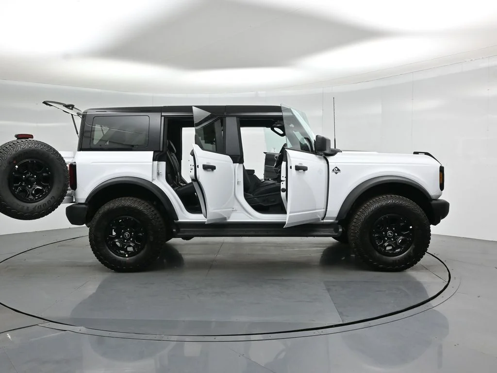 New 2026 Oxford White Ford Outer Banks image 4