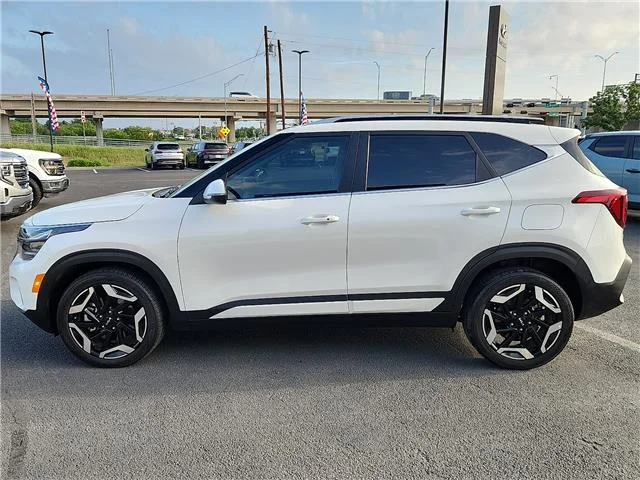 Used 2024 White KIA SX (DCT) All-Wheel Drive image 2