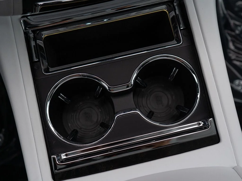 Certified Used 2023 Bespoke Crystal over Arctic White Rolls-Royce  image 43