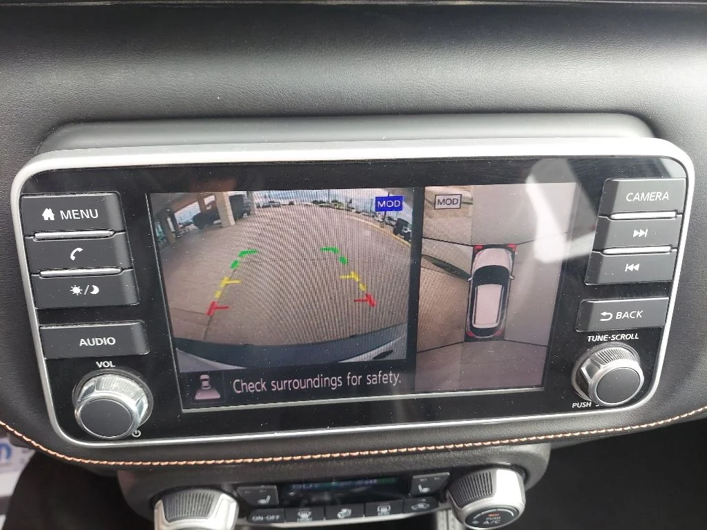 Certified Used 2020 White Nissan SR image 23