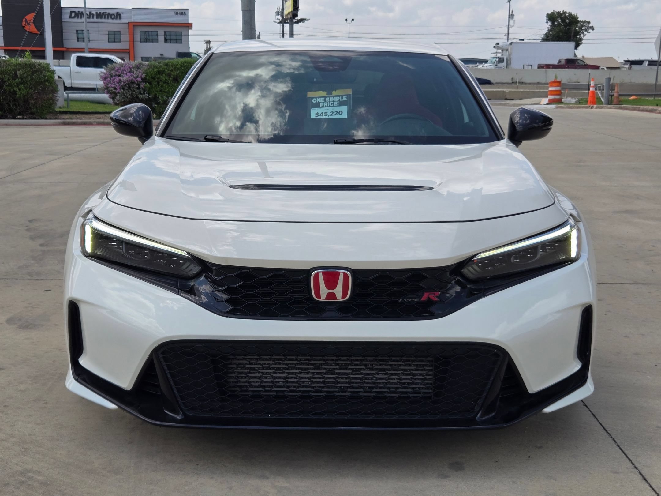 Used 2024 White Honda TYPE R image 2