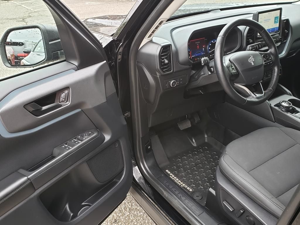 Used 2022 Shadow Black Ford Badlands image 11