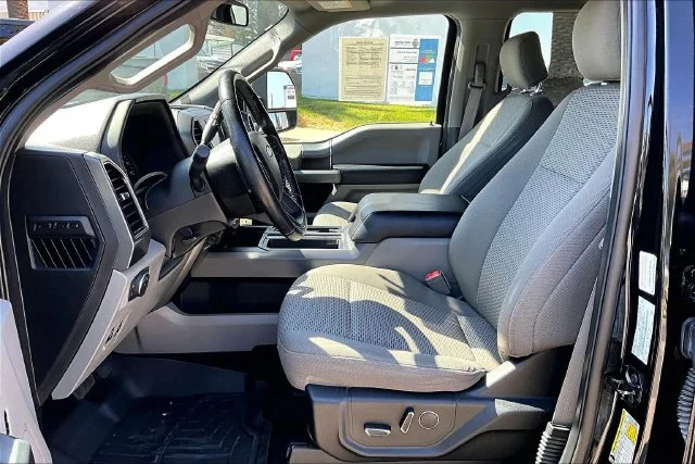 Used 2018 Shadow Black Ford XLT image 24