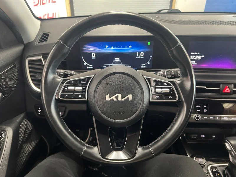 Used 2024 Blue Kia S image 23