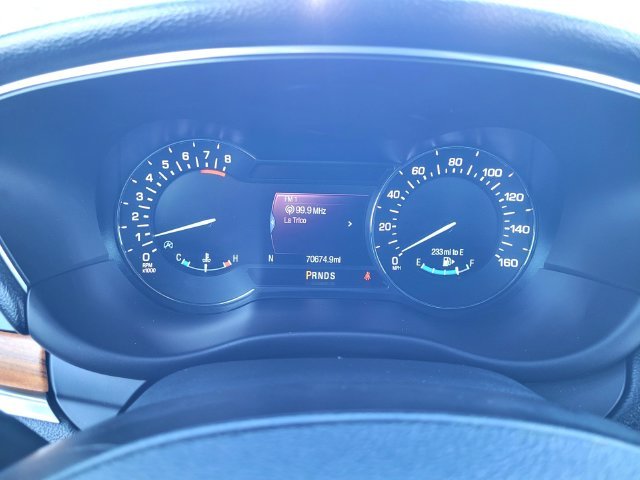 Used 2019 Gray Lincoln Select image 22