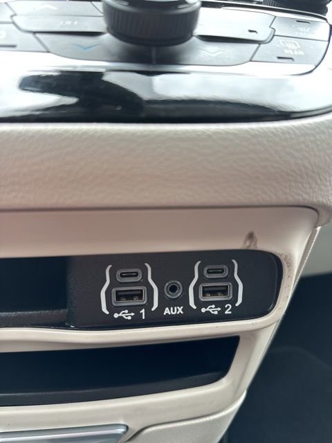 Used 2023 Bright White Clearcoat Chrysler Touring L image 32