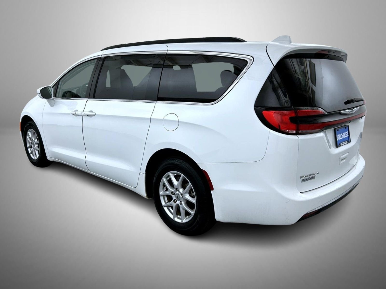 Certified Used 2022 White Chrysler Touring L image 7