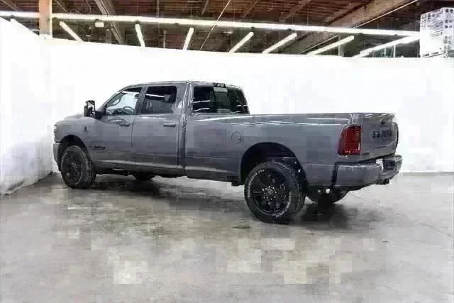 New 2026 Ceramic Gray Clear-Coat Exterior Paint RAM LARAMIE image 4