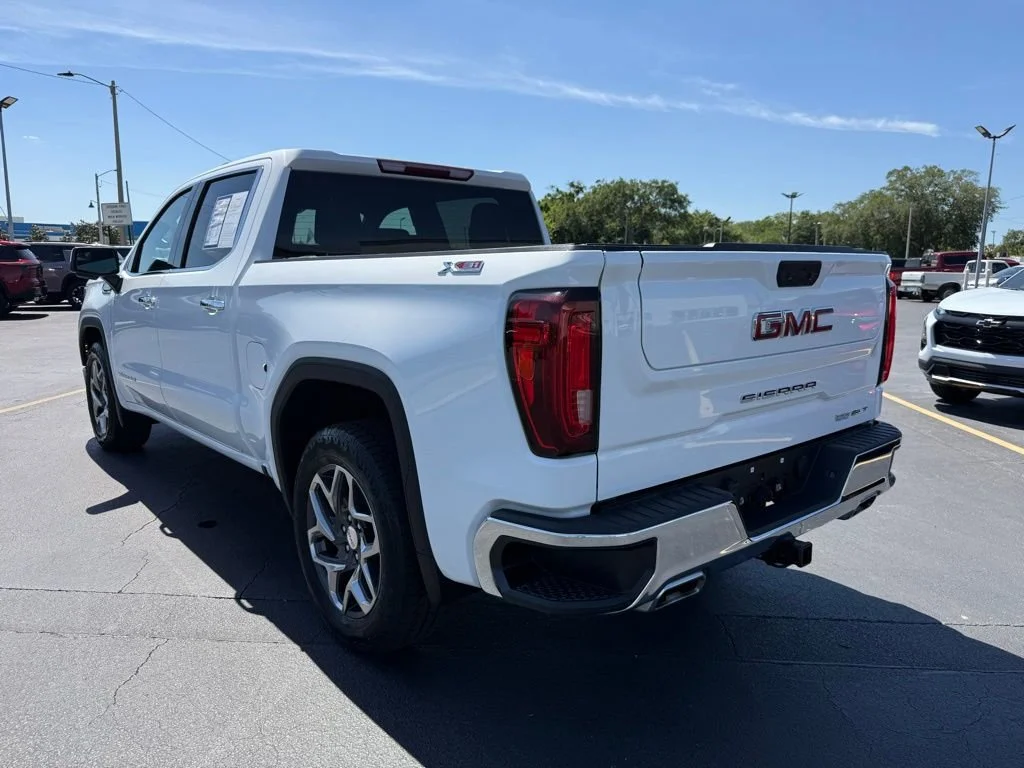 2023 GMC Sierra 1500 SLT - Photo 6