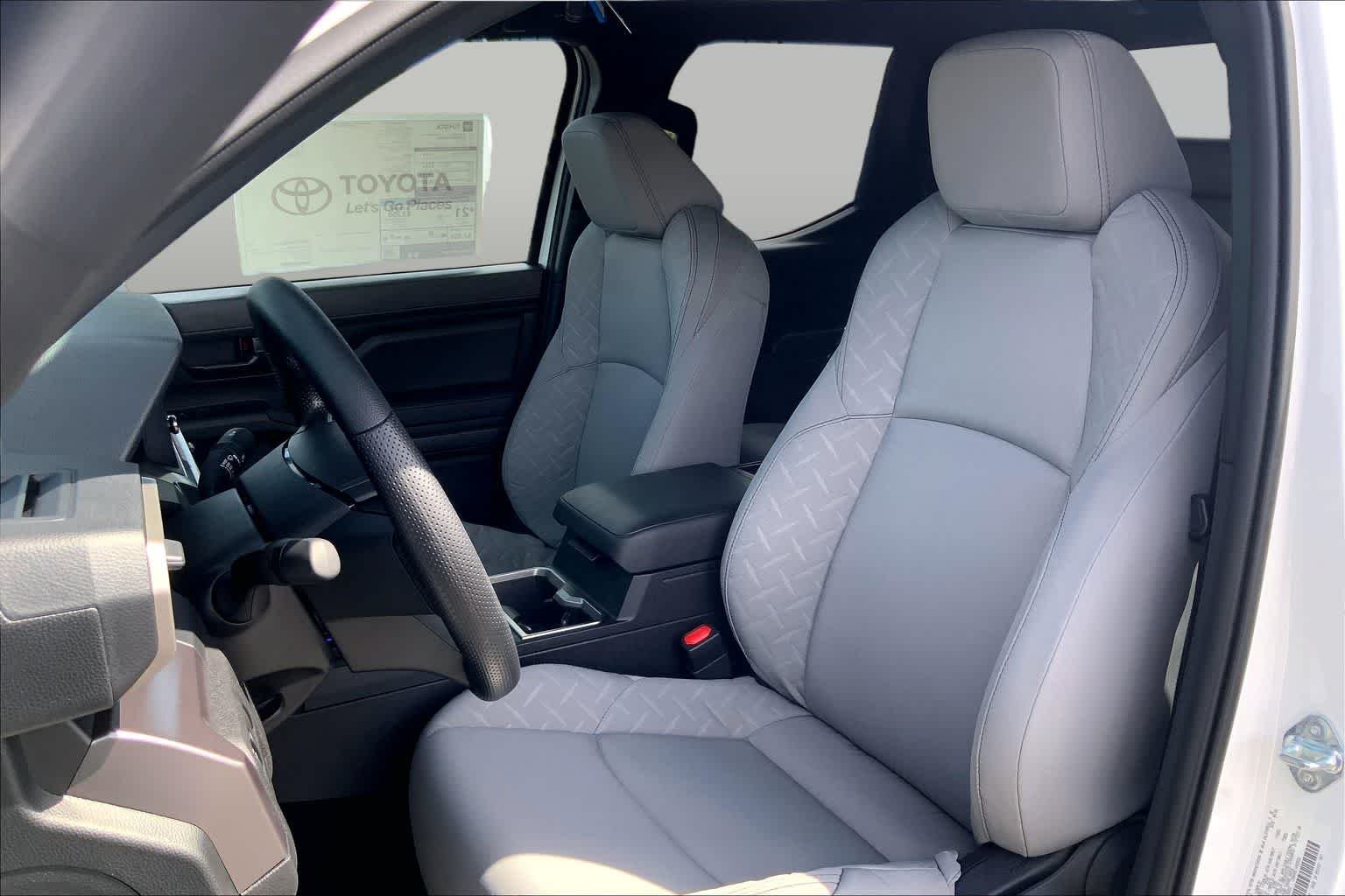 Used 2026 Ice Cap Toyota SR5 image 9