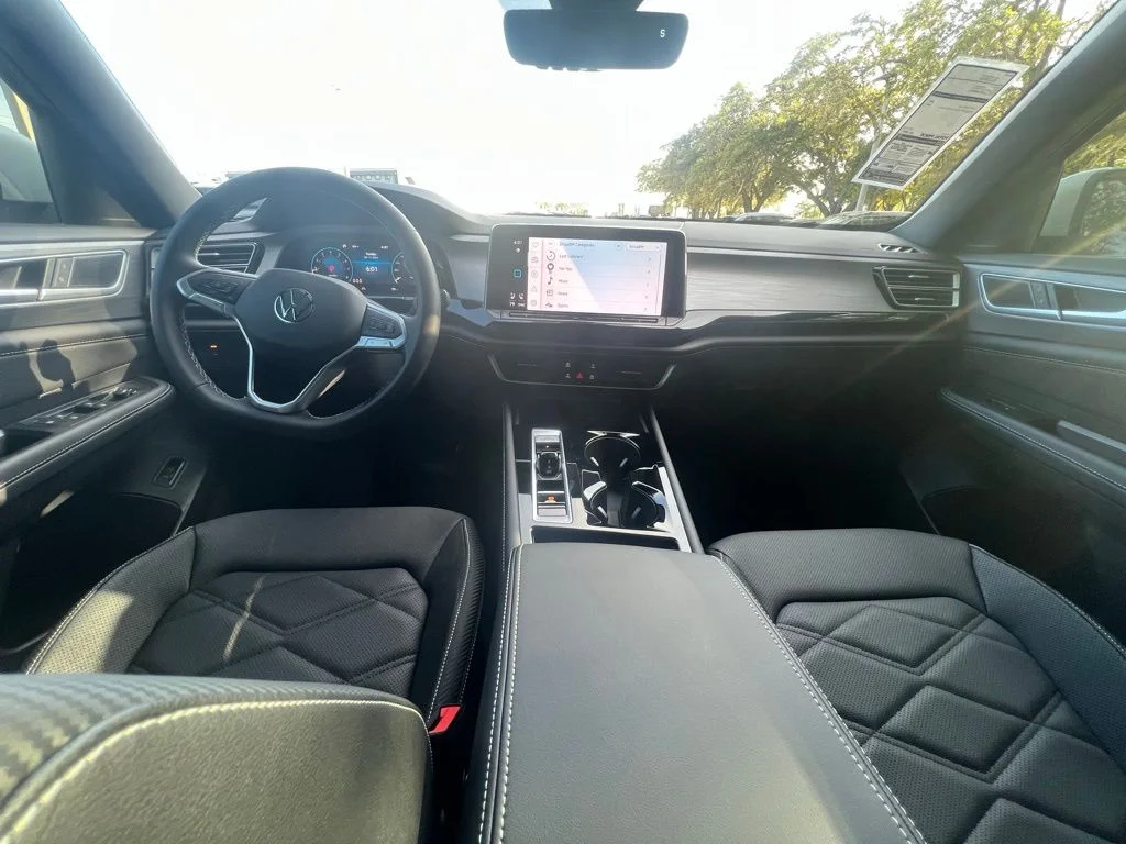 2026 Volkswagen Atlas Cross Sport SE w/Tech - Photo 10