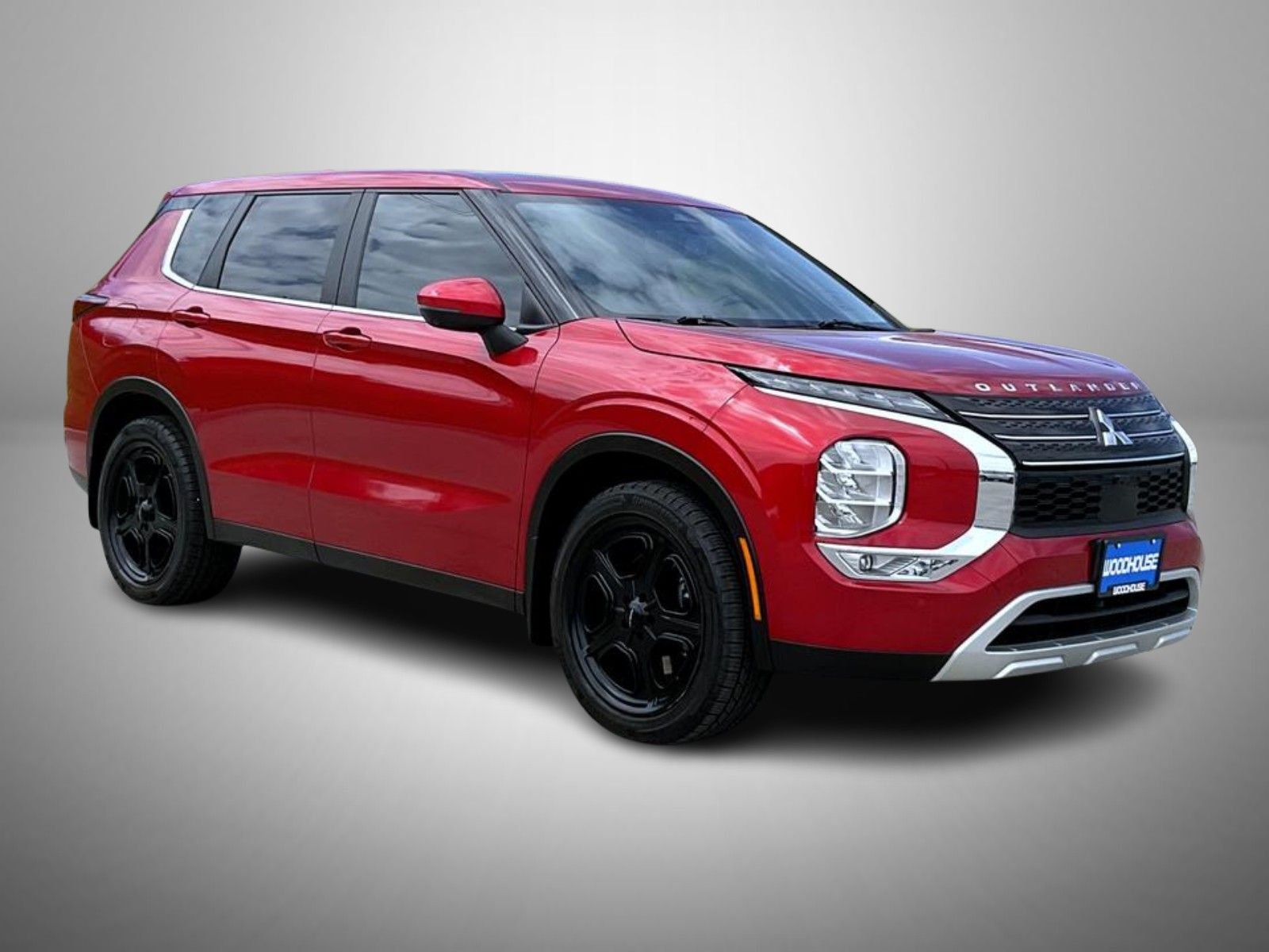 Used 2023 Red Mitsubishi SE image 3