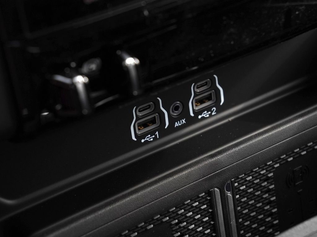 New 2026 Bright White Clear-Coat Exterior Paint RAM Laramie image 15