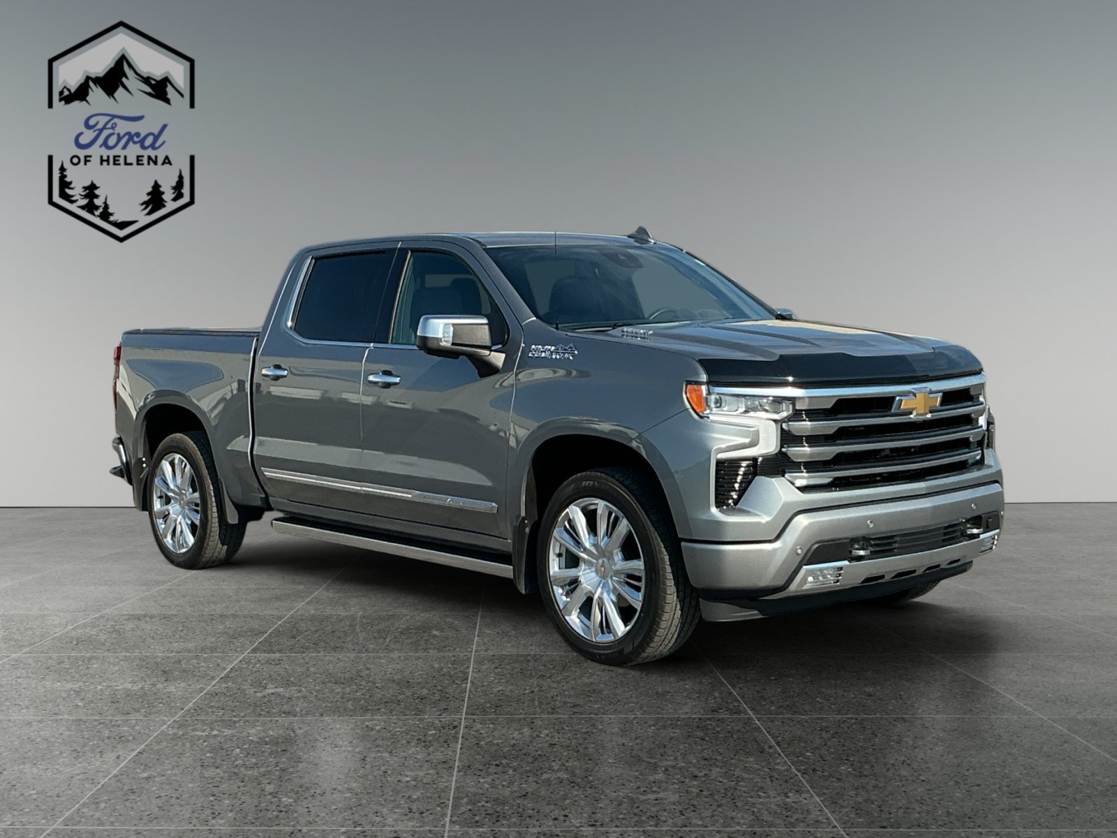 Used 2023 Gray Chevrolet High Country image 7